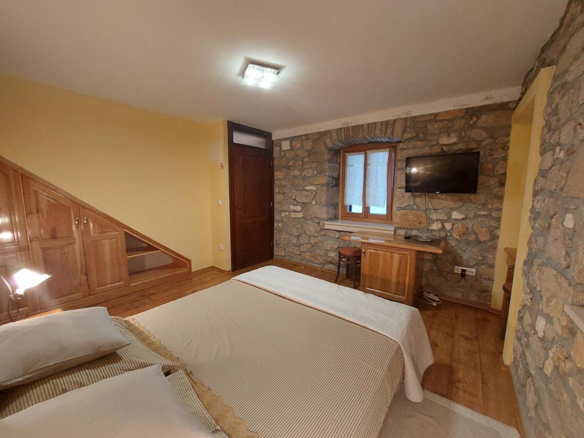Guest House Paola Primošten Esterno foto